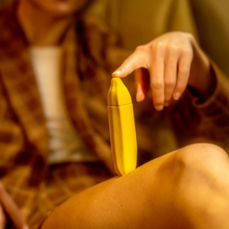(image for) Banana Emojibator