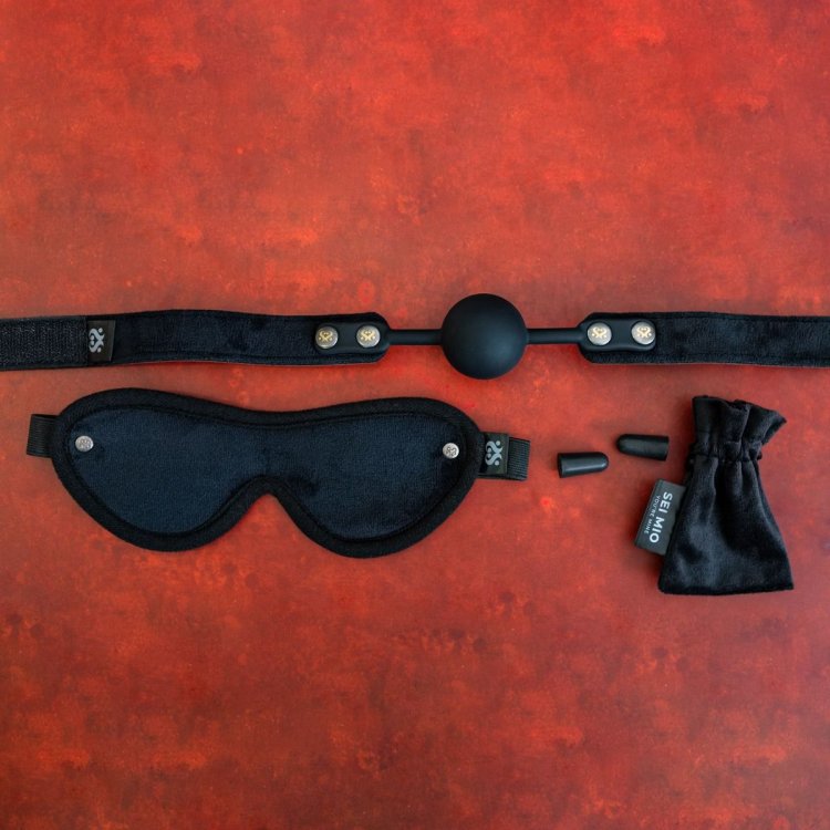 (image for) SEI MIO - Sensory Surrender - Blindfold, Gag and Earplug Kit