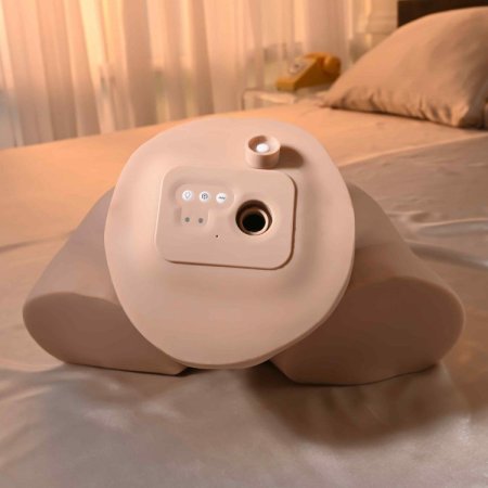 (image for) Squirt For Me XL Riley Reid Realistic Squirting Sucking Vibrating Stroker - Light