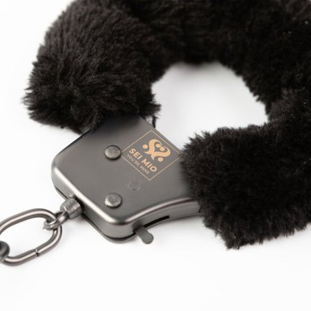 (image for) SEI MIO Cuff Love Furry Metal Handcuffs