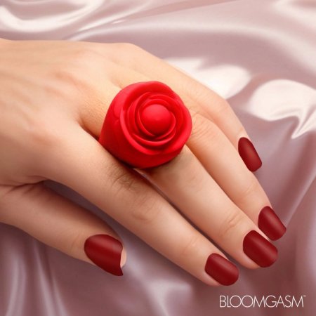 (image for) Rose Ring Discreet Finger Vibrator