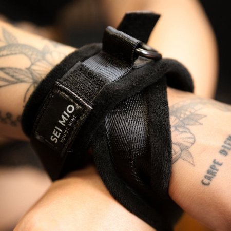 (image for) SEI MIO Cross Purposes Over-Wrap Cuffs