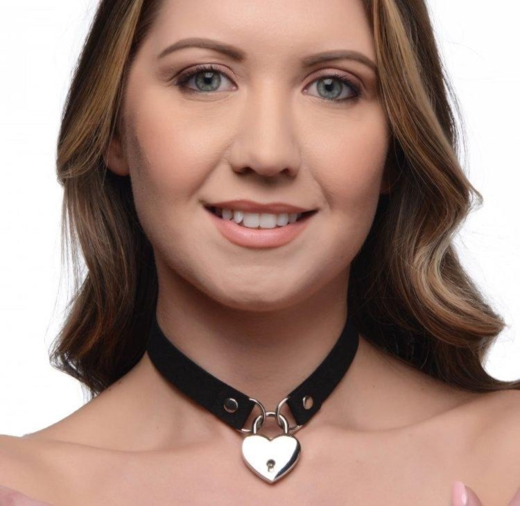 (image for) Lock-It Heart Choker