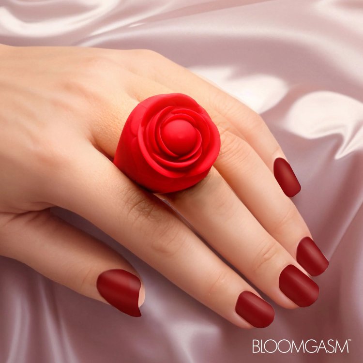 (image for) Rose Ring Discreet Finger Vibrator